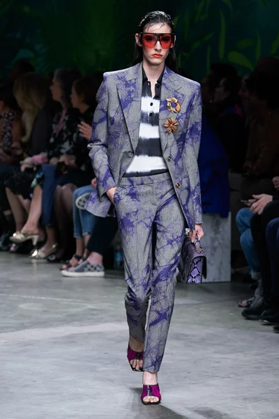 Look 31